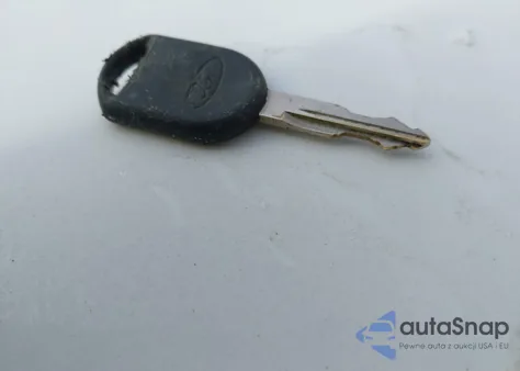 2004 Ford F-150 Stx/Xl/Xlt z USA, uszkodzony, nr VIN 1FTRX12W64NB67787